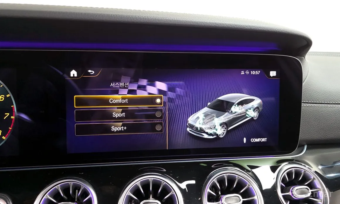 Фото 16 - Mercedes-Benz AMG GT