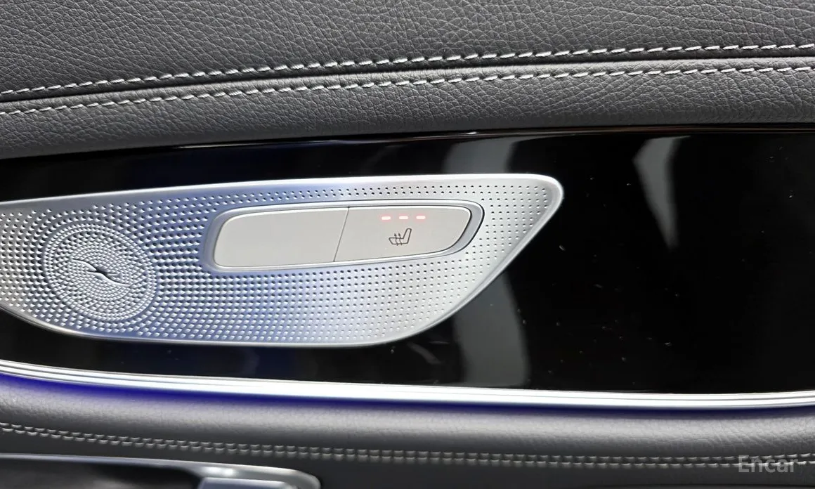 Фото 18 - Mercedes-Benz AMG GT