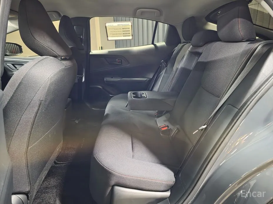 Фото 14 - Toyota Prius