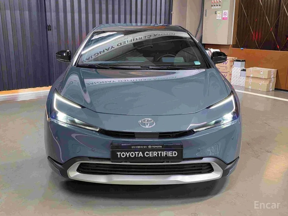 Фото 3 - Toyota Prius