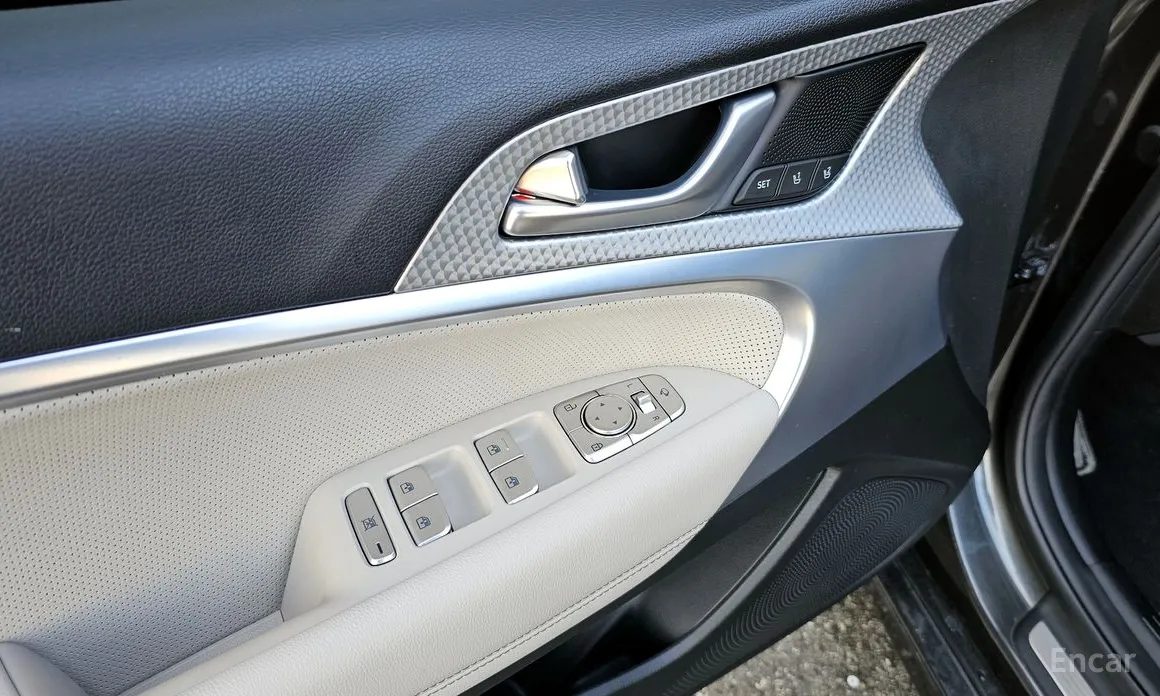 Genesis G70 2020 Gasoline 2.0T 2WD