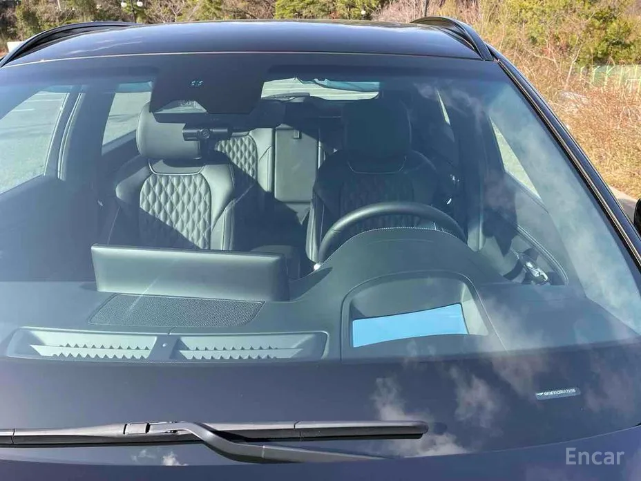 Фото 19 - Genesis GV70