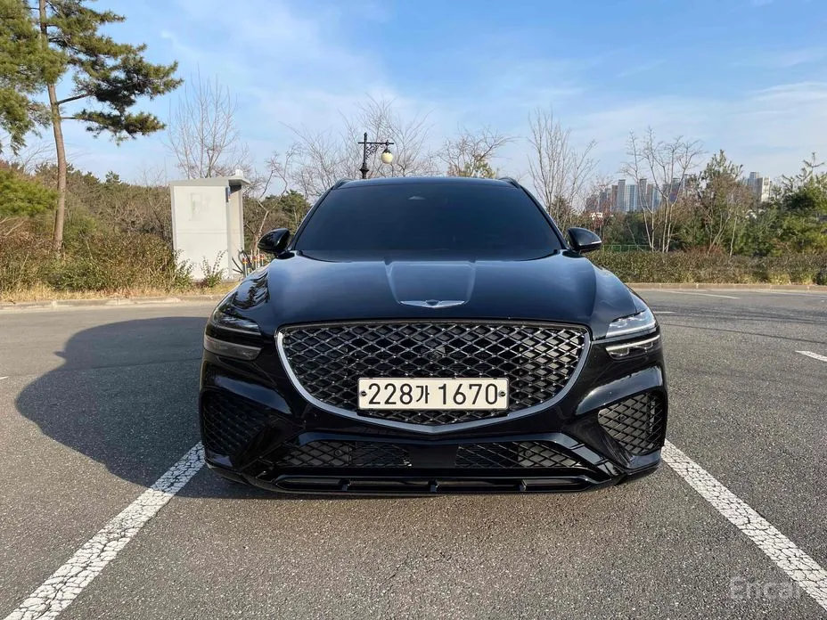 Фото 8 - Genesis GV70