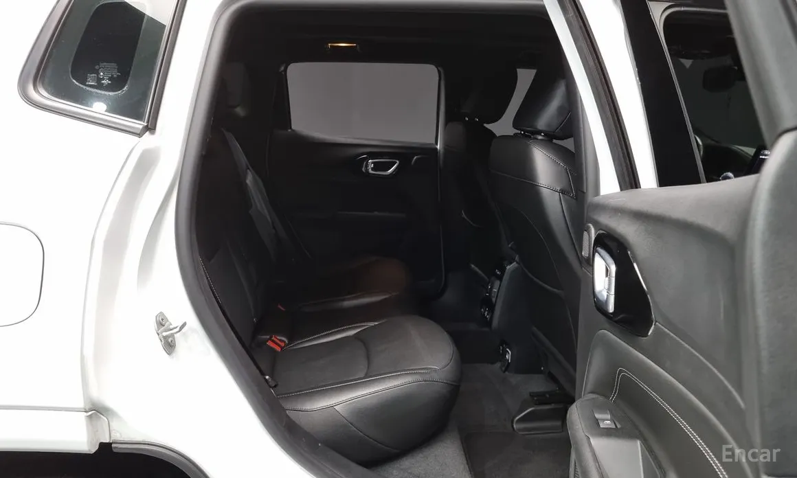 Фото 12 - Jeep Compass