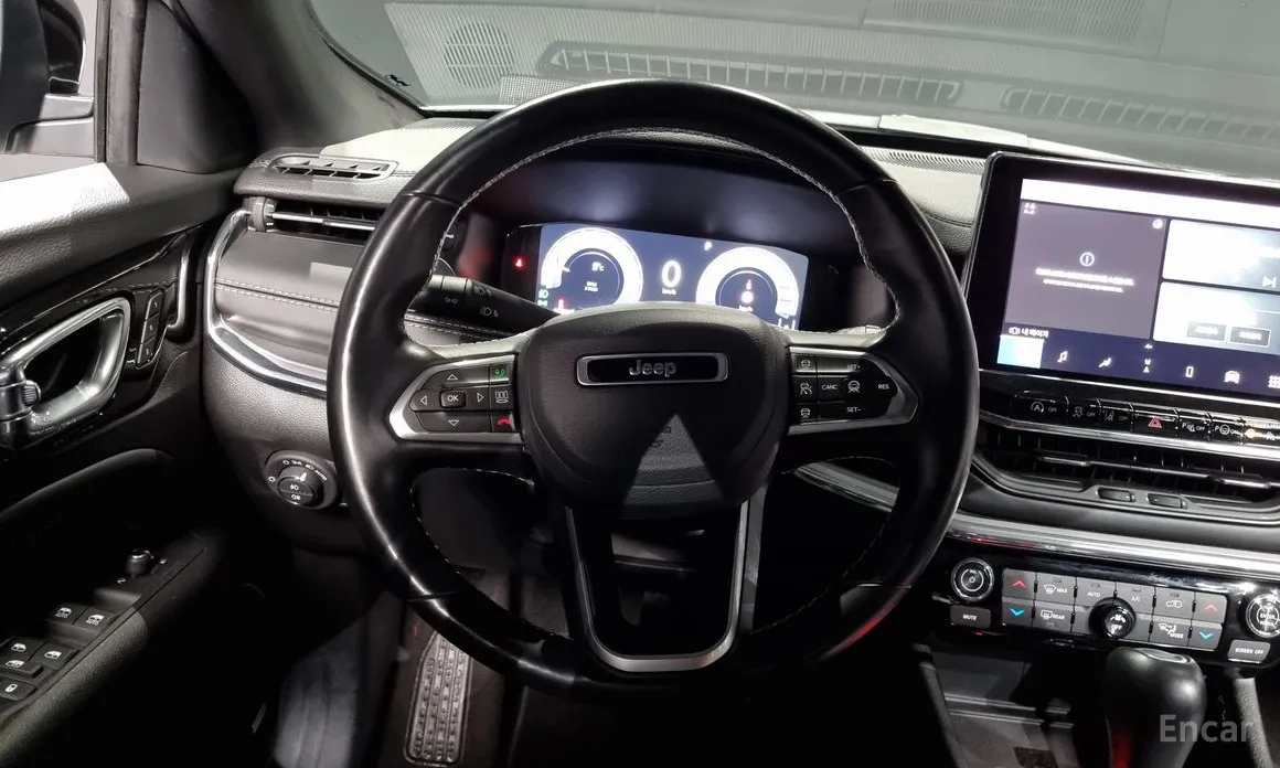 Фото 13 - Jeep Compass