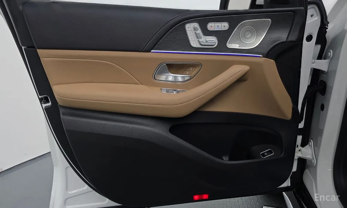 Фото 18 - Mercedes-Benz GLS-Class