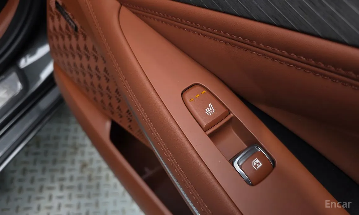 Фото 17 - Kia K8