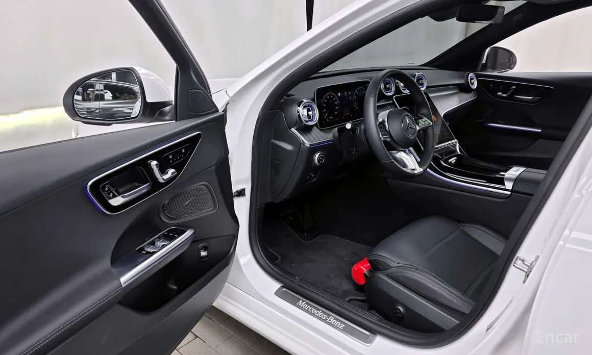 Фото 10 - Mercedes-Benz C-Class