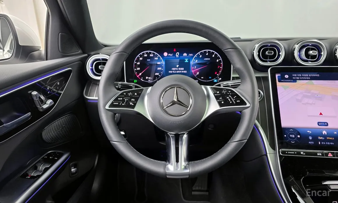 Фото 13 - Mercedes-Benz C-Class