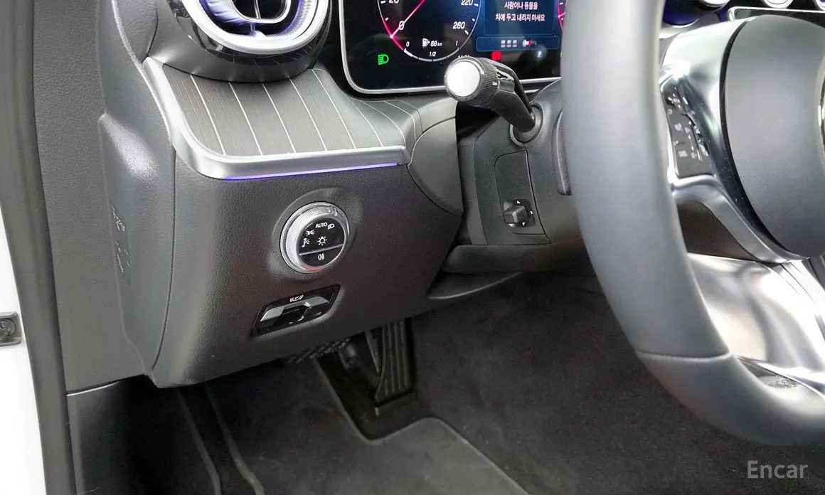 Фото 18 - Mercedes-Benz C-Class