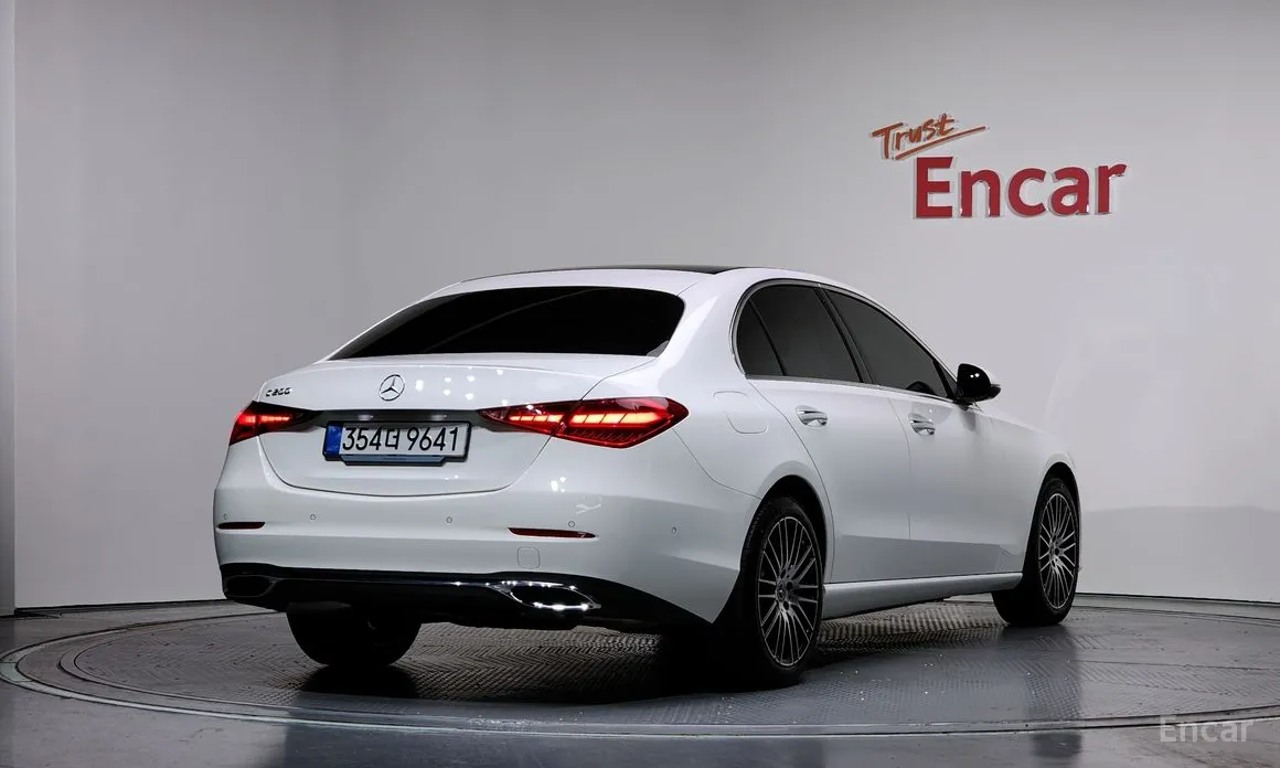 Фото 2 - Mercedes-Benz C-Class