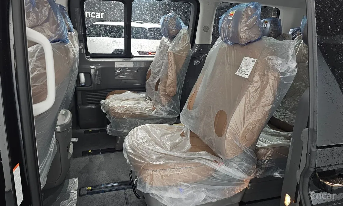 Фото 12 - Hyundai Staria