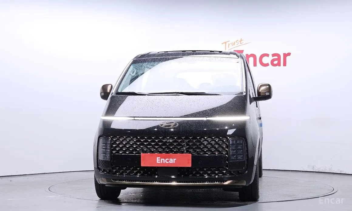 Фото 3 - Hyundai Staria