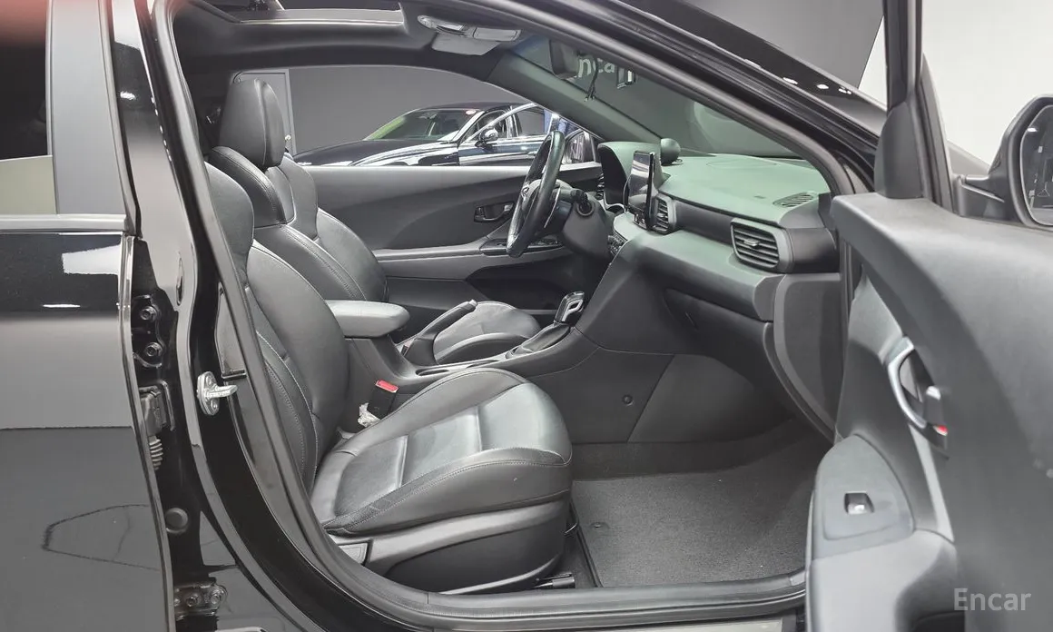 Фото 10 - Hyundai Veloster