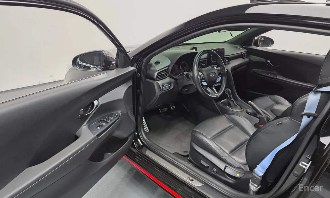 Фото 11 - Hyundai Veloster