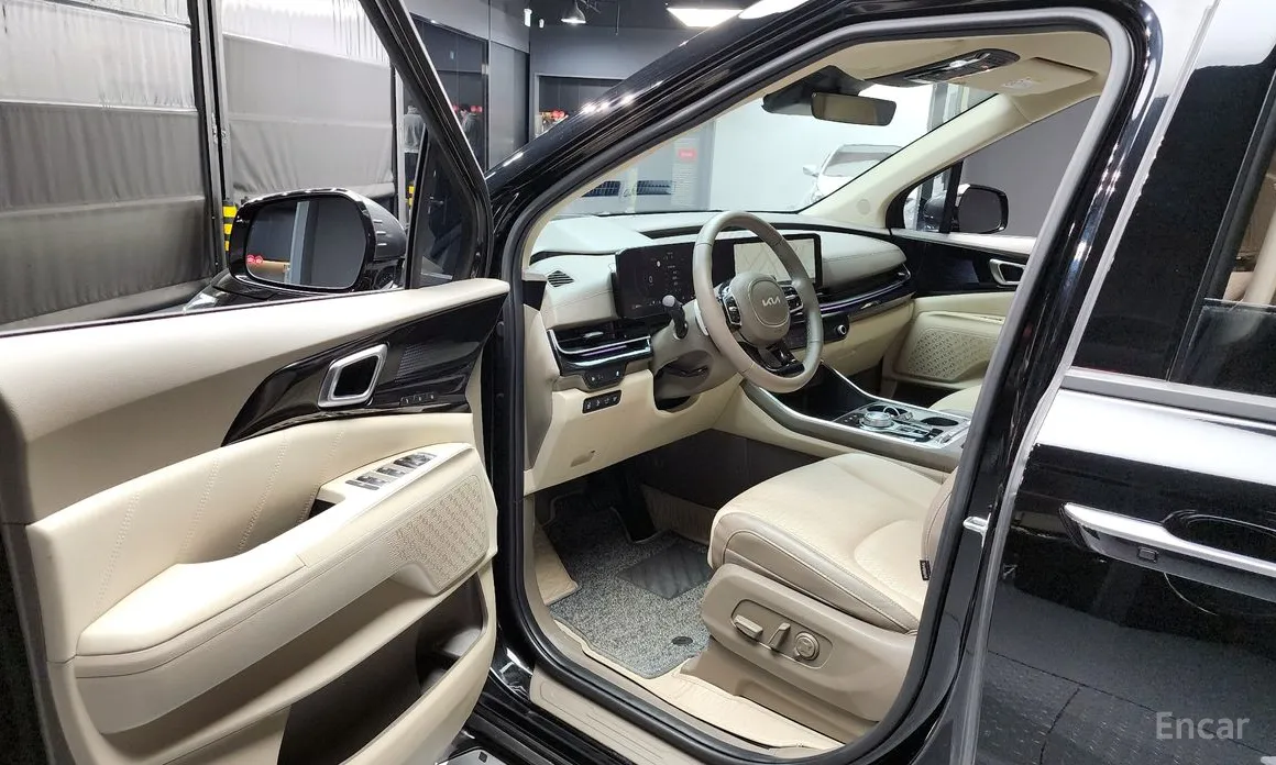 Фото 10 - Kia Carnival