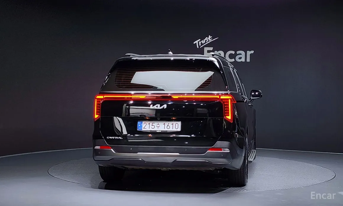 Фото 4 - Kia Carnival