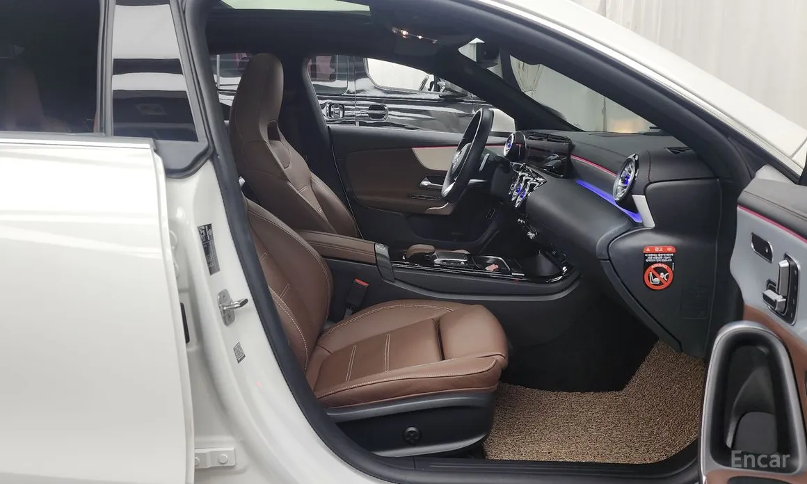 Фото 11 - Mercedes-Benz CLA-Class