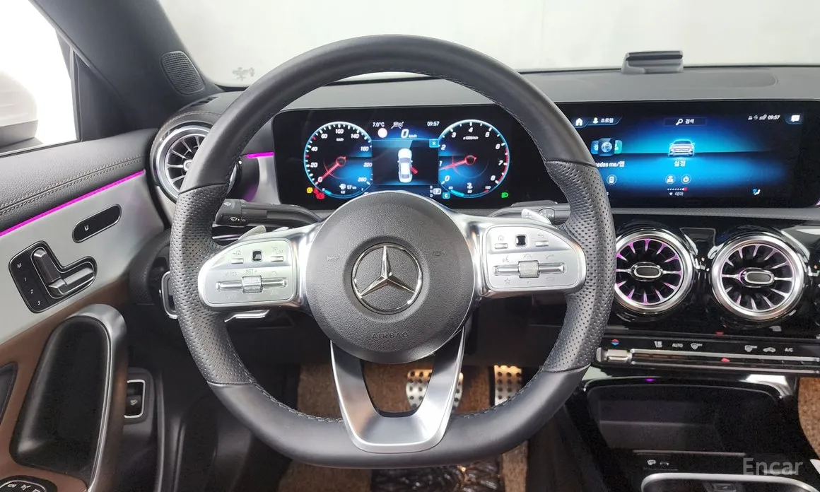 Фото 13 - Mercedes-Benz CLA-Class