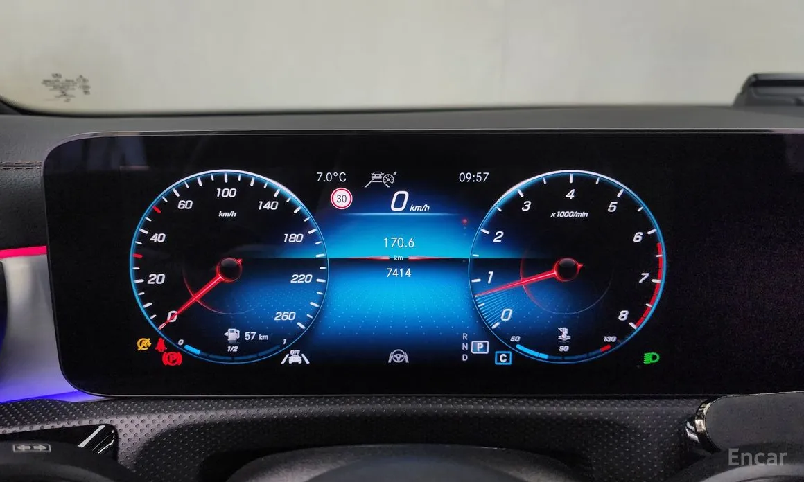 Фото 8 - Mercedes-Benz CLA-Class