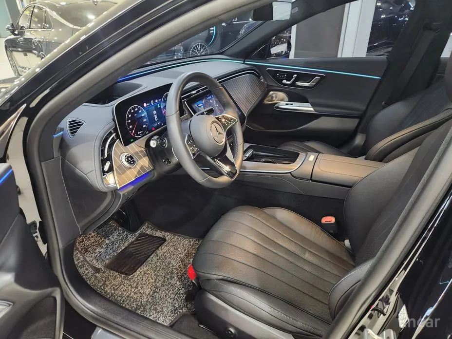 Фото 10 - Mercedes-Benz E-Class