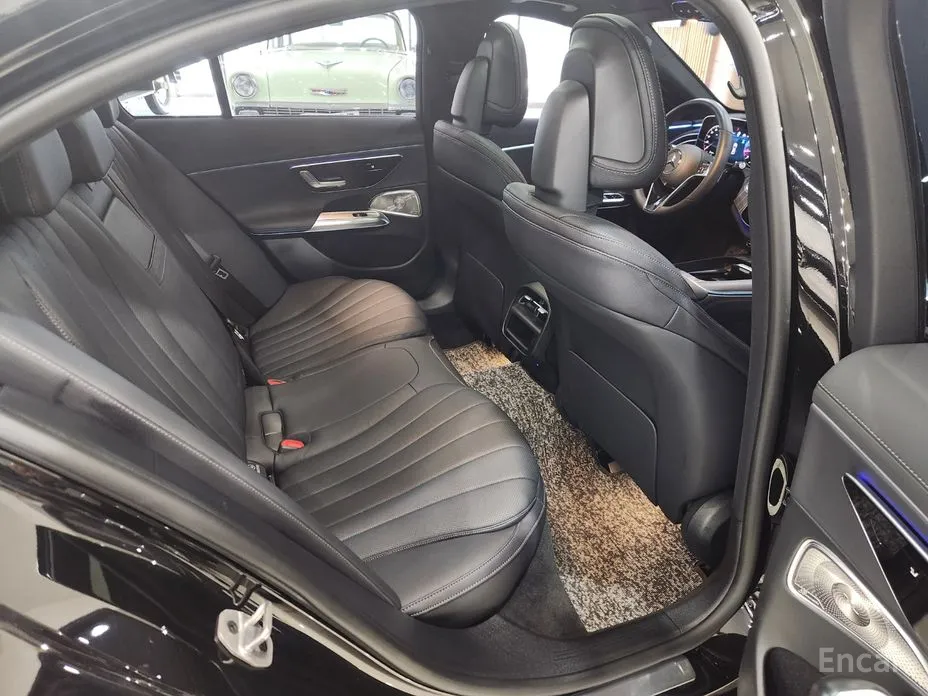 Фото 11 - Mercedes-Benz E-Class