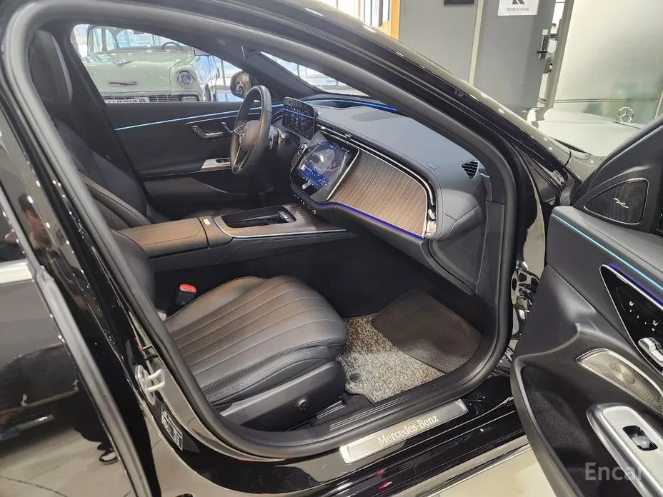 Фото 12 - Mercedes-Benz E-Class