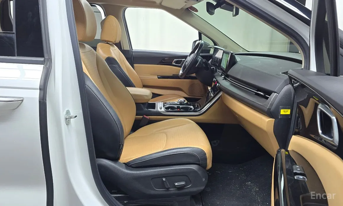 Фото 10 - Kia Carnival