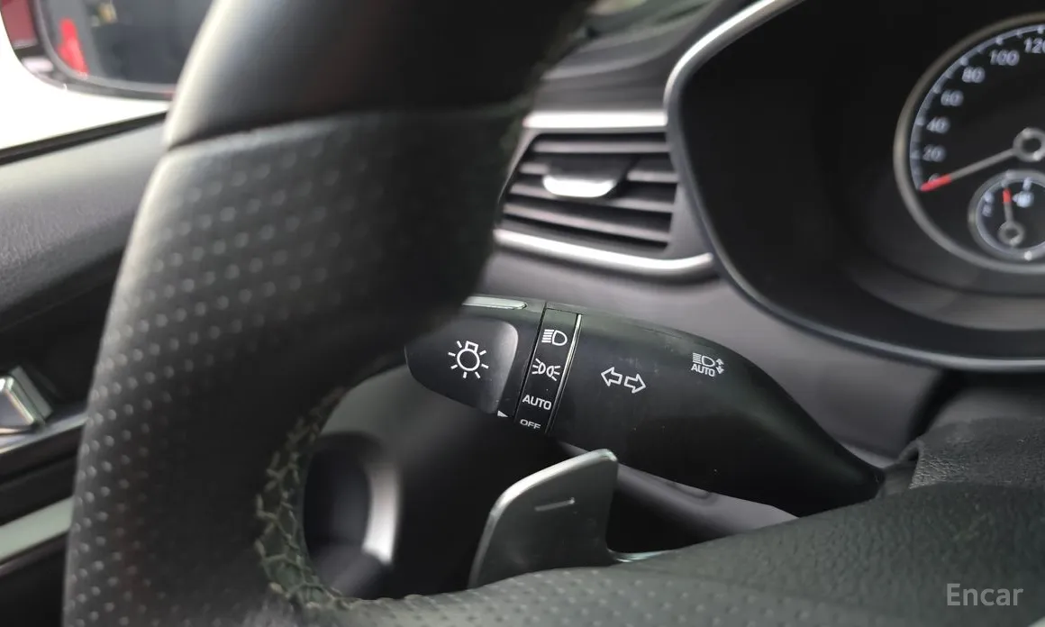 Фото 18 - Genesis G70