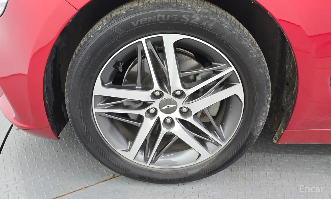 Фото 5 - Genesis G70