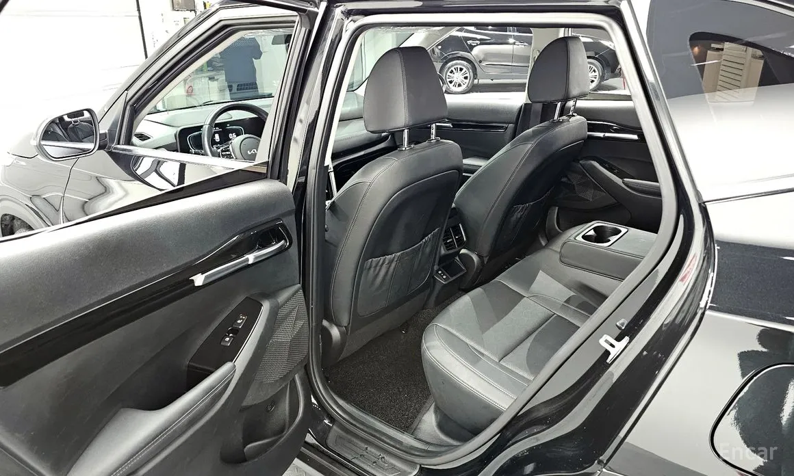 Фото 11 - Kia Seltos