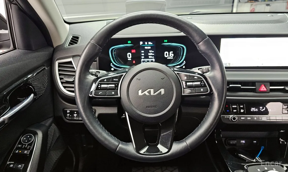 Фото 13 - Kia Seltos