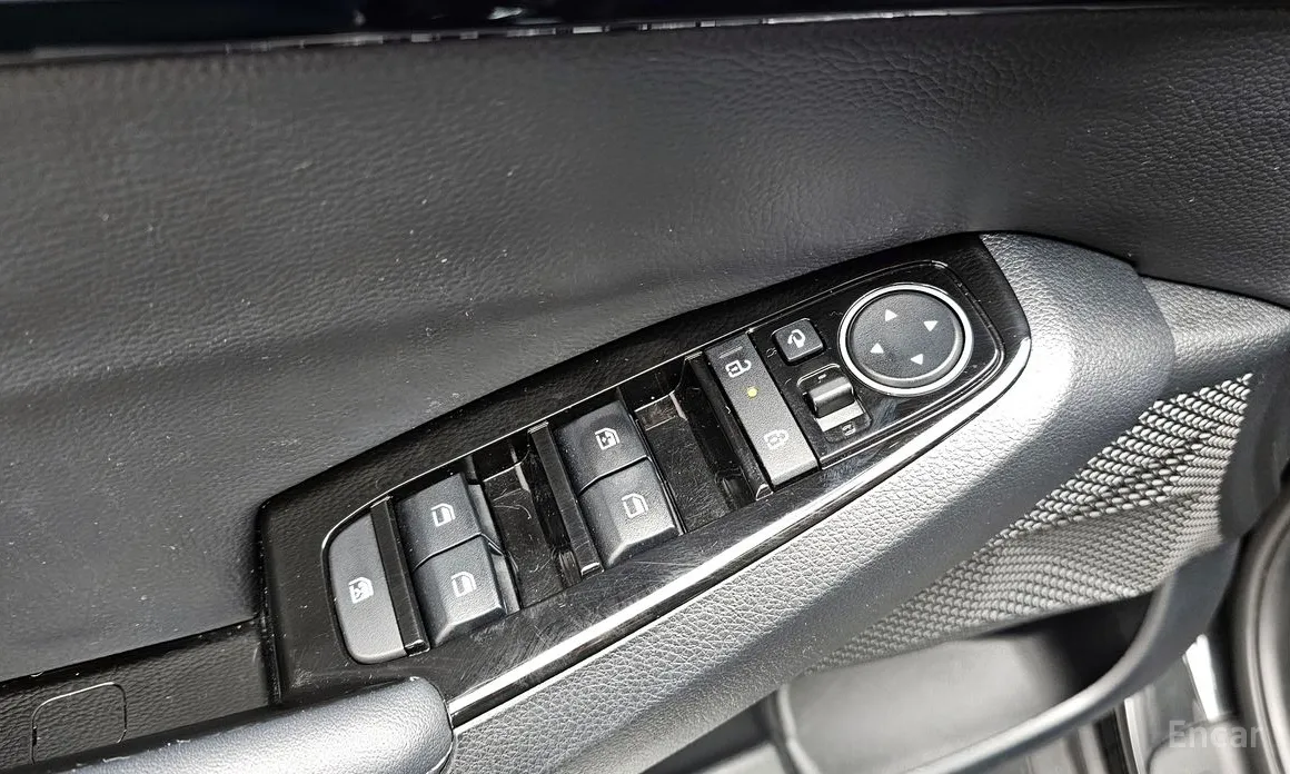 Фото 14 - Kia Seltos