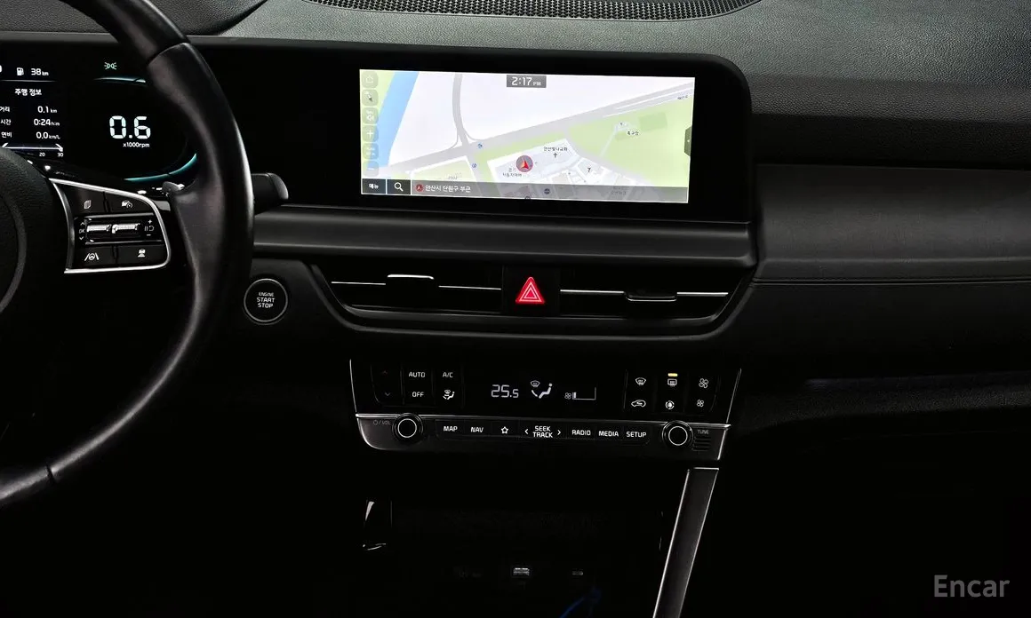 Фото 19 - Kia Seltos