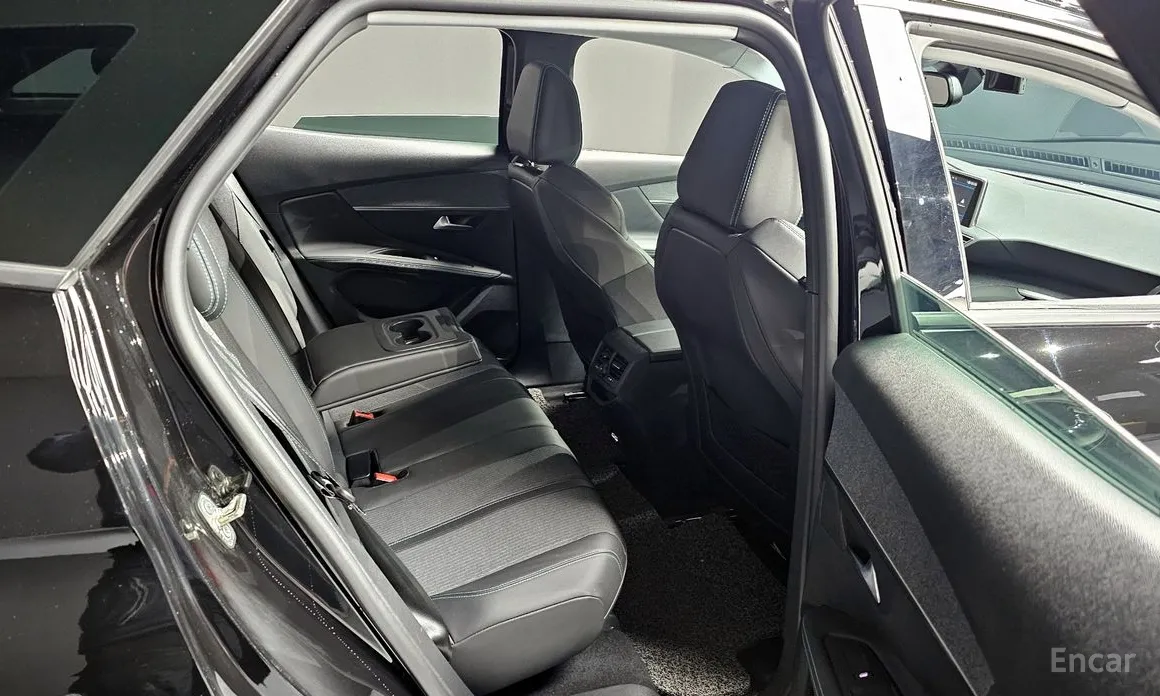 Фото 12 - Peugeot 3008