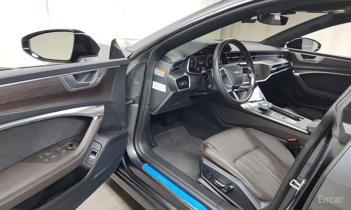 Фото 10 - Audi A7