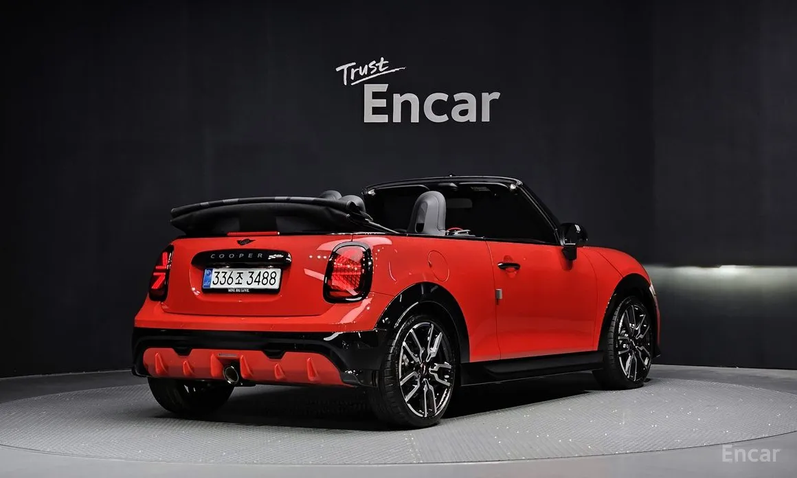 Фото 2 - Mini Cooper Convertible