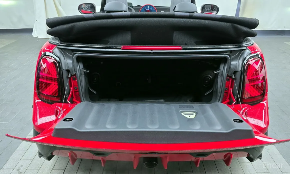 Фото 20 - Mini Cooper Convertible