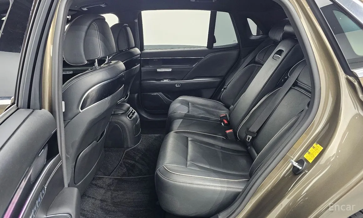 Фото 12 - Genesis G90