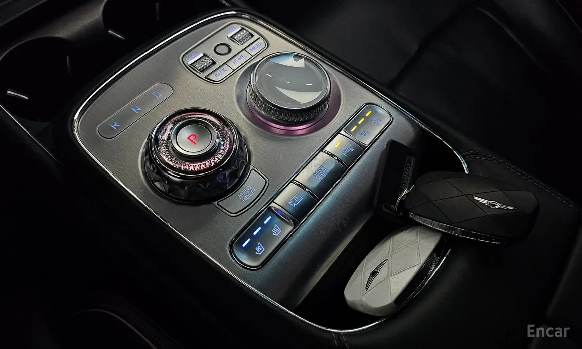 Фото 9 - Genesis G90