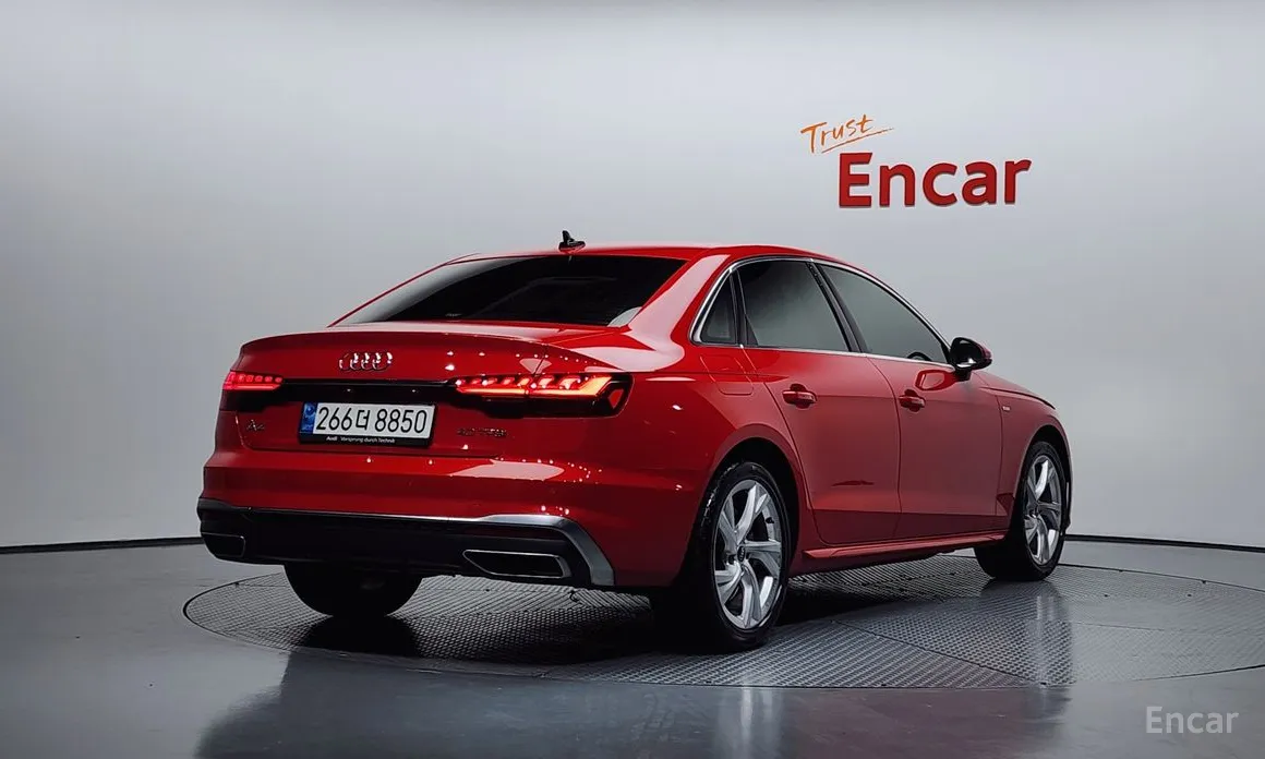 Фото 2 - Audi A4