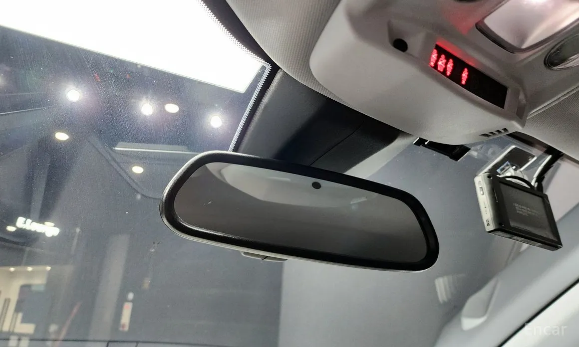 Фото 13 - Peugeot 2008