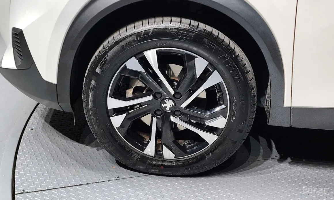 Фото 5 - Peugeot 2008