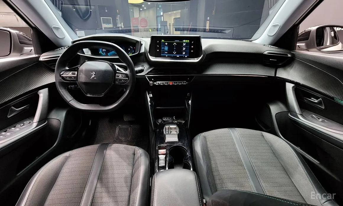 Фото 7 - Peugeot 2008