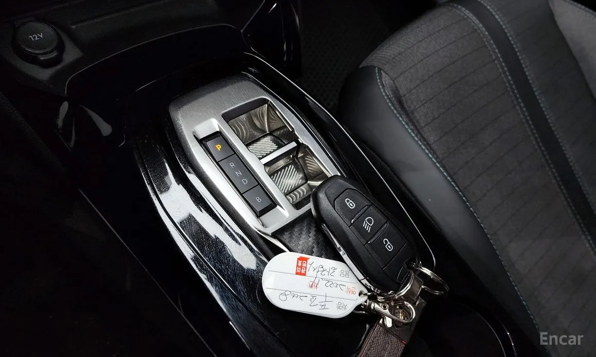 Фото 9 - Peugeot 2008