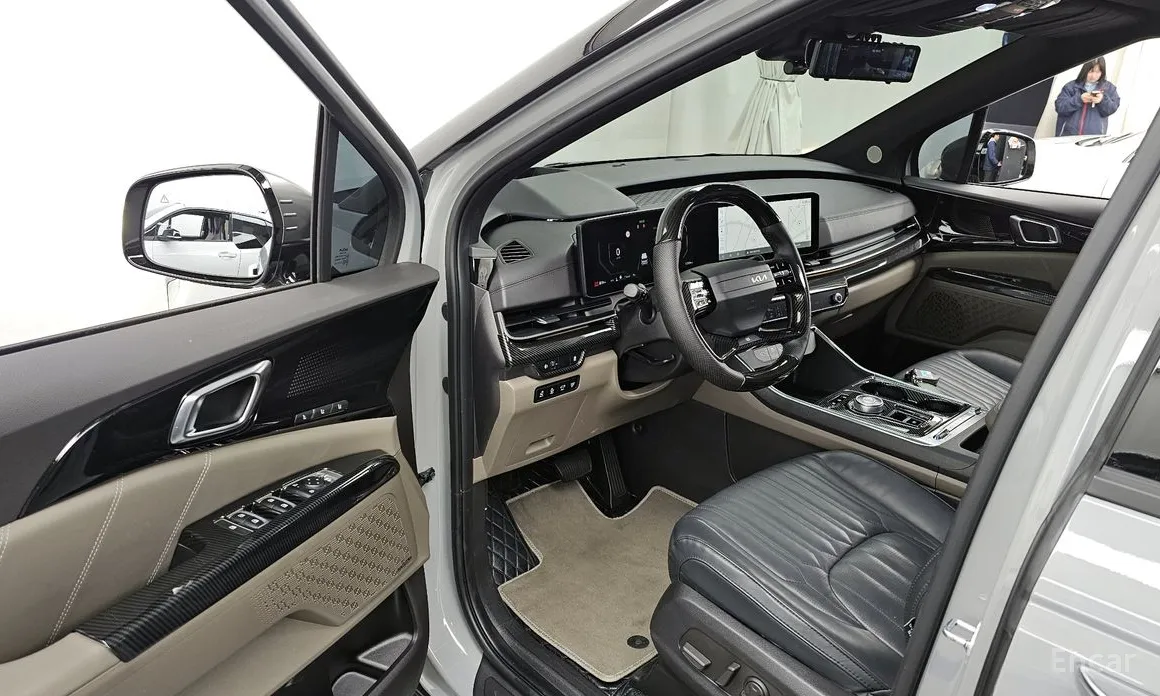 Фото 10 - Kia Carnival