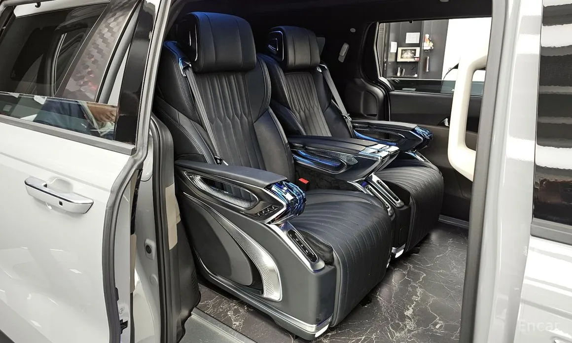 Фото 12 - Kia Carnival