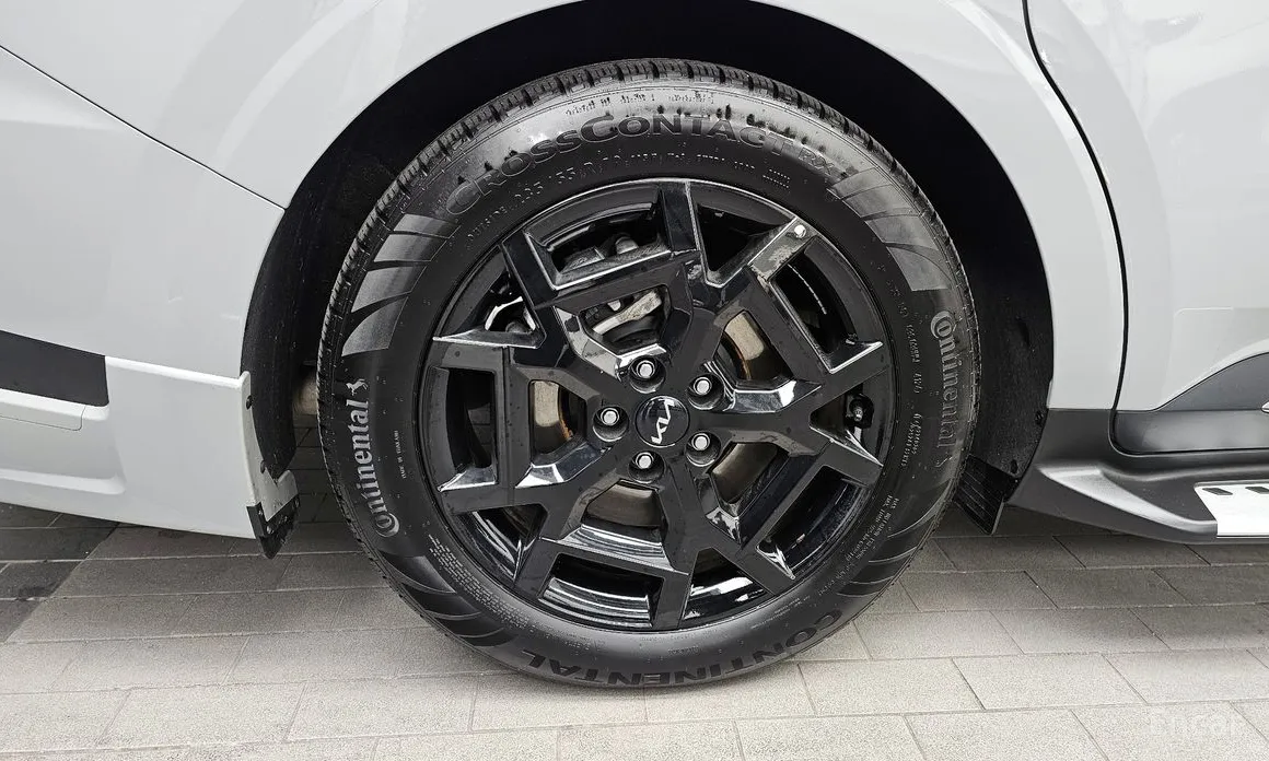 Фото 5 - Kia Carnival