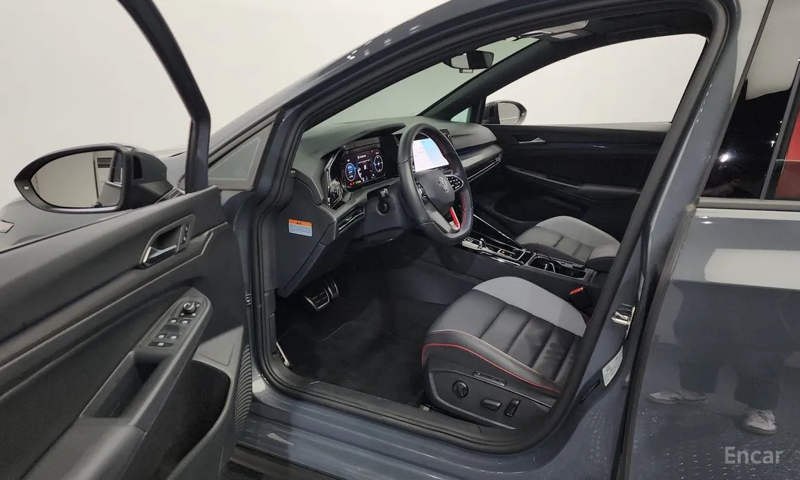 Фото 10 - Volkswagen Golf