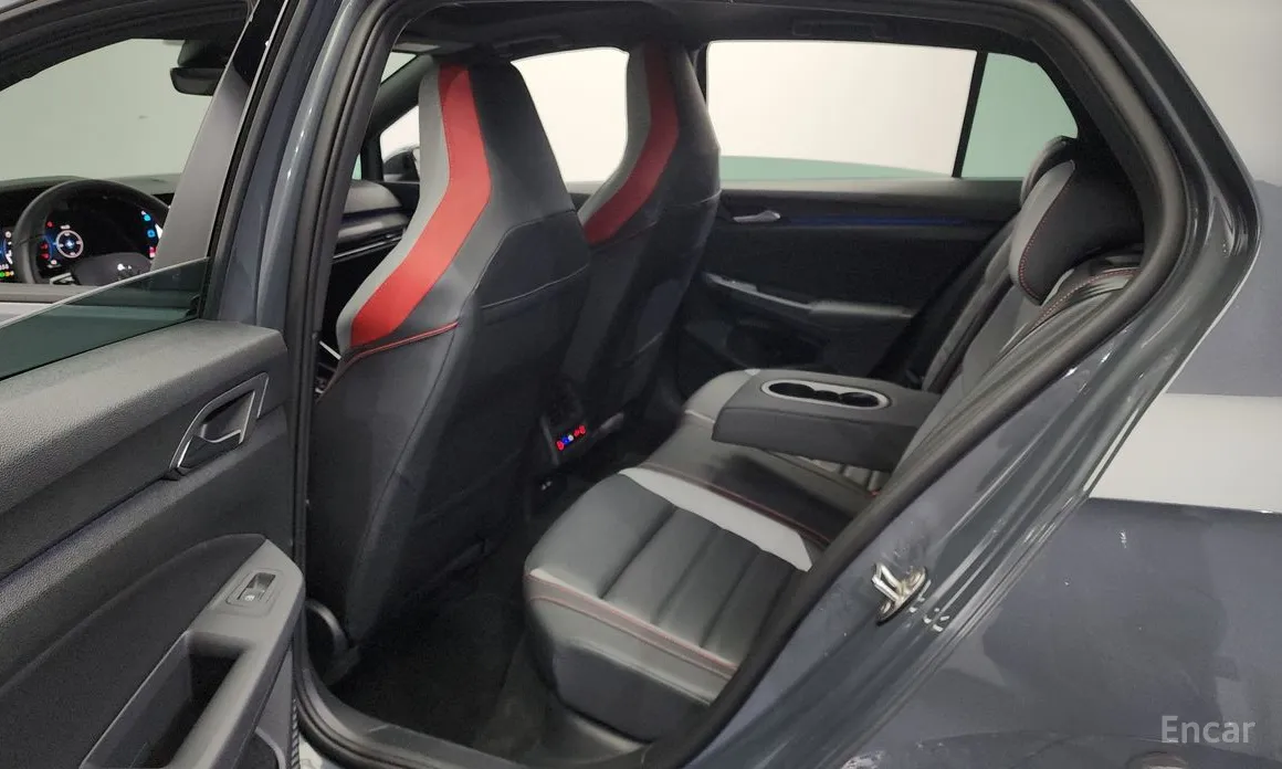 Фото 11 - Volkswagen Golf